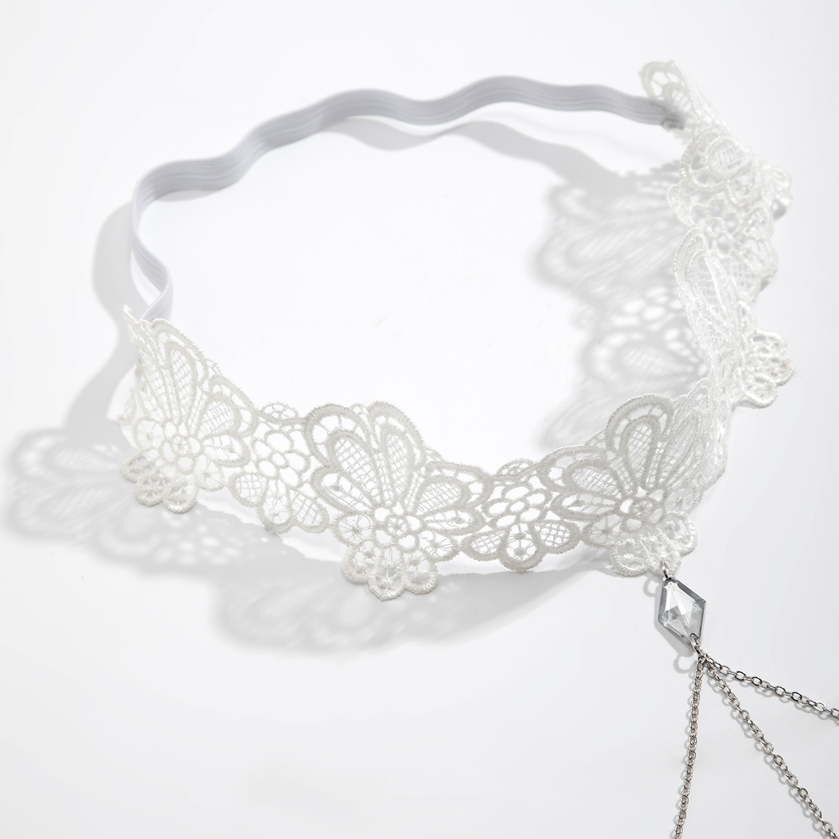 IngeSight Z gotyckim białym ko – Body Jewelry Chains recenzja i cena
